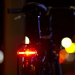 B&M Busch & Müller - Toplight Flat S - Feu Arrière Sur Pile -Vélo Composant Magasin bm toplight flat s pile 2 3840x2160