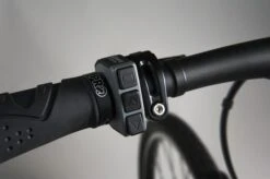 Shimano - Commande Déportée STePS SW-E6000 6 Shimano - Commande Déportée STePS SW-E6000 -Vélo Composant Magasin shimano commande deportee steps sw E6000 monte a gauche 3840x2160